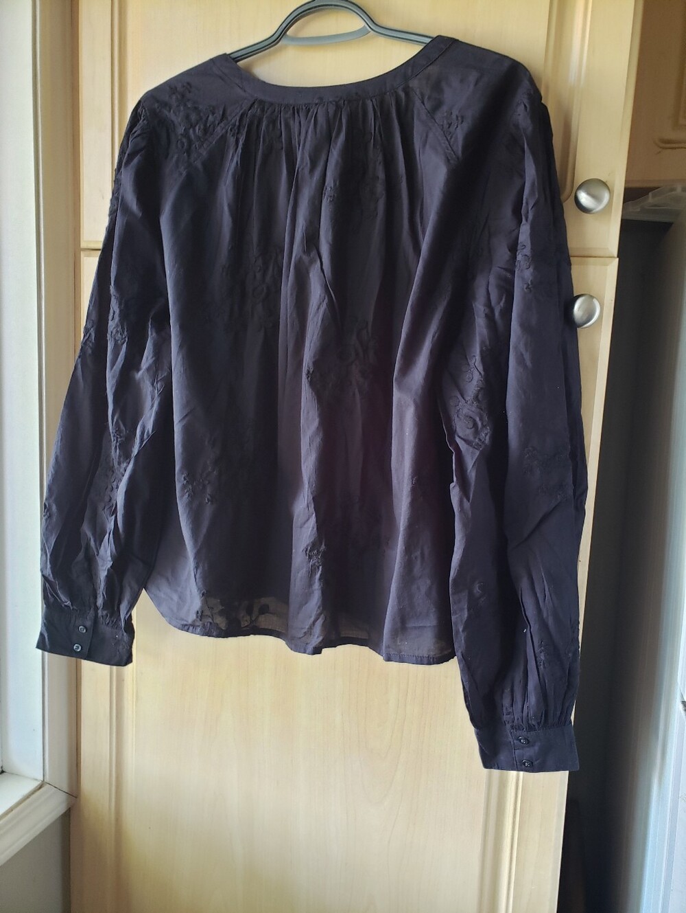 NWT Old Navy Black Embroidered Button-Down Women's Shirt - Picture 5 of 5